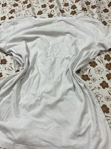 ZARA Classic White V-Neck T-Shirt