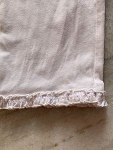 2 Comfortable White Leggings with Ruffled Hem