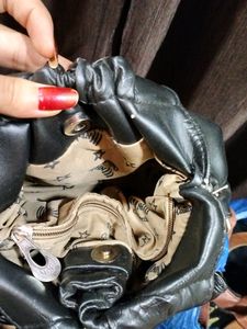 Black Leather Purse....I Have Buy It But Never Used It Is Store Is My Wardrobe So I m Selly