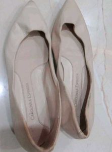Elegant Cream Pointed Toe Flats