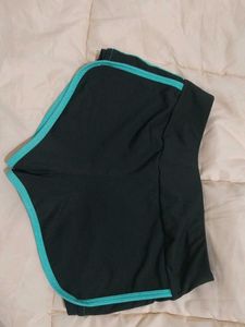 Hot pants