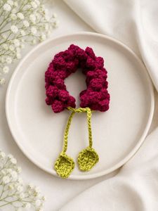 Handmade Crochet Gajra with Leaf Charms