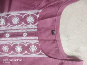 Elegant Embroidered Pink Kurta