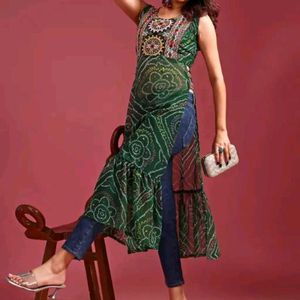 green bandhani kurti