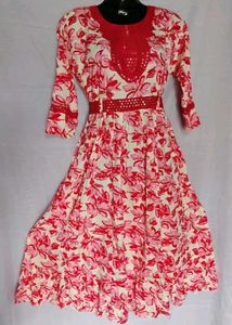 Beautiful Floral Print Gown With Belt ❤️