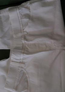 White Capri Pant , Waist:28
