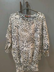 Chic Leopard Print Blouse