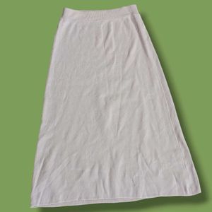 Elegant Midi Skirt - Chic &amp; Versatile