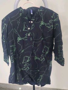 Stylish Navy and Green Printed tunic