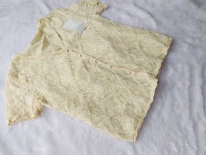 🤍Vintage Lace Button-Up Top🤍