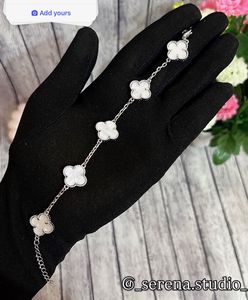 Elegant Clover Bracelet