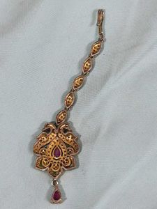 Elegant Maang Tikka with Stones