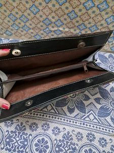 BEAUTIFUL CLUTCH