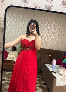 Stunning Red Embellished Gown❤️🎀🦋