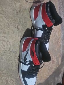 Stylish Wink Sneakers - Black, White, and Red