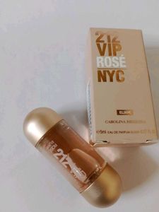 Carolina Herrera 212 VIP Rose NYC Elixir Perfume