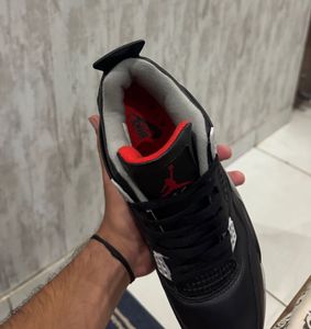 Nike Air Jordan 4 Retro Bred