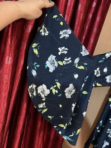 Floral Print Flared Sleeve Top