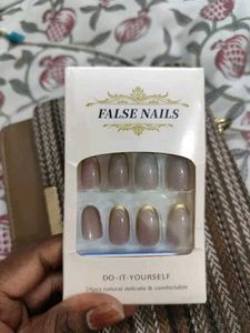 Press-On Nails - 24pcs