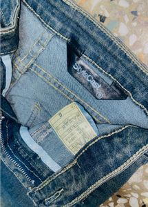 Retro Flare Jeans and red top,glitches top com