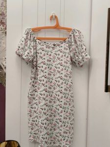 Cute Floral Puff Sleeve Dress