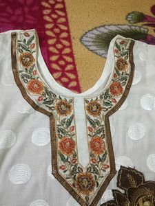 Elegant White Kurta with Embroidery