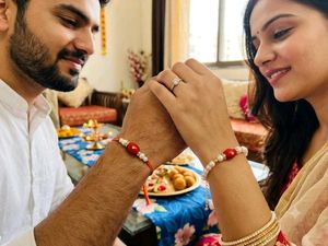BEAUTIFUL RAKHI COMBO