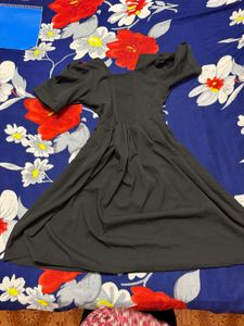Chic Black Puff Sleeve Dress