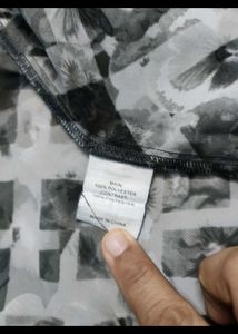 Exported branded Stylish  Shirts 2 ! sale sa