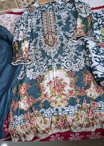 Beautiful Floral Print Kurta Set