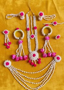Floral Jewellery Set