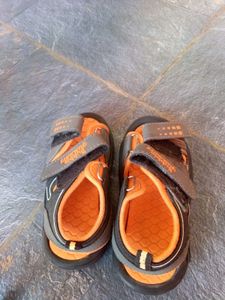 kids sandals