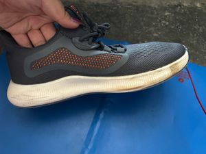 Men's Black &amp; Orange Sports Shoes