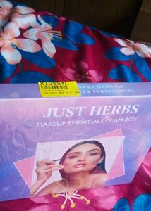 Just Herbs Makeup Kit❤️✨