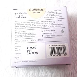 Plum There You Glow Highlighter Champagne Pearl