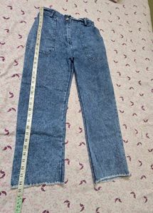 Graphic Print Top &amp; Acid Wash Jeans Set