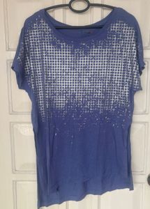 Reebok light purple T-Shirt with Silver Grid Print