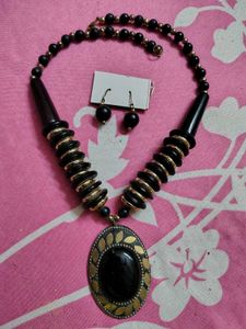 Black & Gold Statement Necklace with Earrings