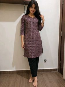 Maroon Printed Cotton short Kurti  size - S