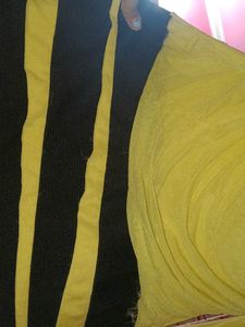 Chic Yellow &amp; Black Striped top