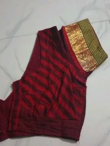 GentlyUsed Elegant MaroonBlouse withGoldenMotifs