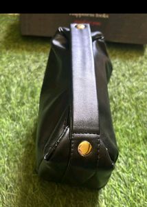 MAC BLACK TRAVEL POUCH
