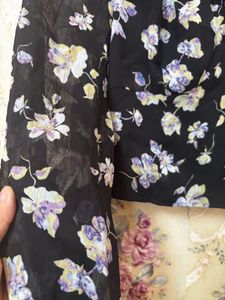 Chic Floral Print Long Sleeve Crop Top