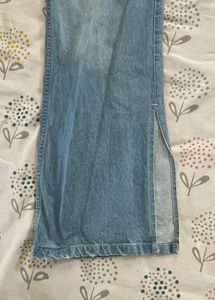 Distressed Wide Leg Jeans