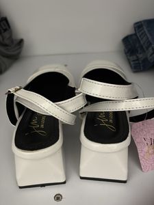 Chic White Slingback Heels size 38
