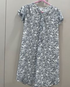 Chic Floral Print V-Neck Mini Dress