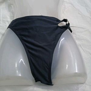 Black Bikini ⚛️Bottom with Ring Detail