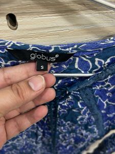 Boho Blue Print Lace-Up Top Globus