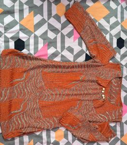 Stylish patterned cut top