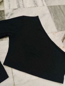 Black One-Shoulder Ribbed Crop Top